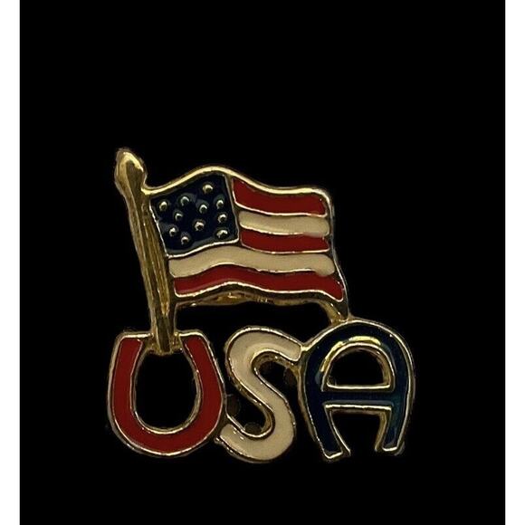 USA / American Flag Gold Tone Lapel Hat Bag Pin - Picture 1 of 4